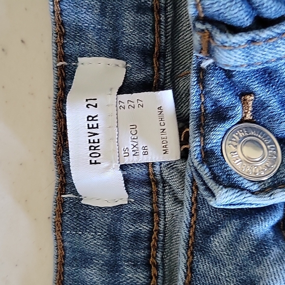 Forever 21 Jeans - Picture 2 of 3